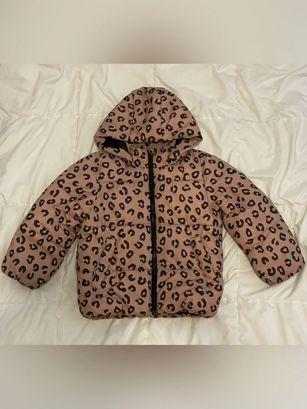 H&M Kids Water-repellent Leopard Print Puffer Jacket in Beige Size 5/6T